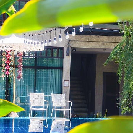 Hotel Arun Rawee อรุณ รวี Chiang Mai Exterior foto