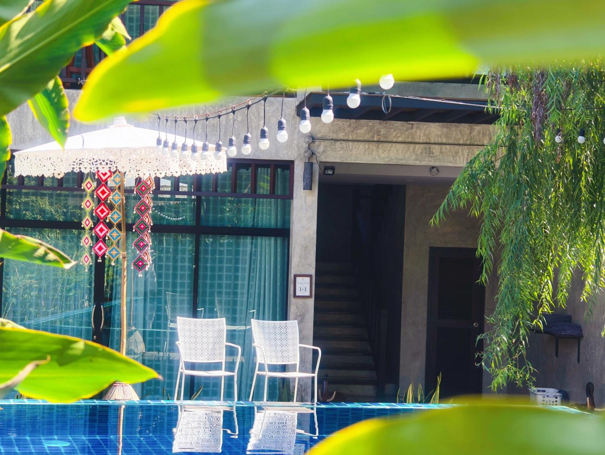 Hotel Arun Rawee อรุณ รวี Chiang Mai Exterior foto