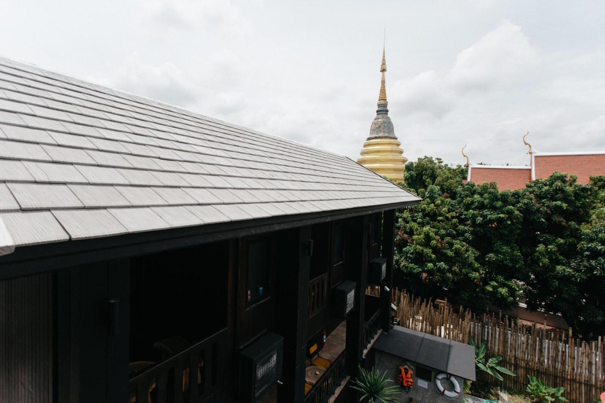 Hotel Arun Rawee อรุณ รวี Chiang Mai Exterior foto