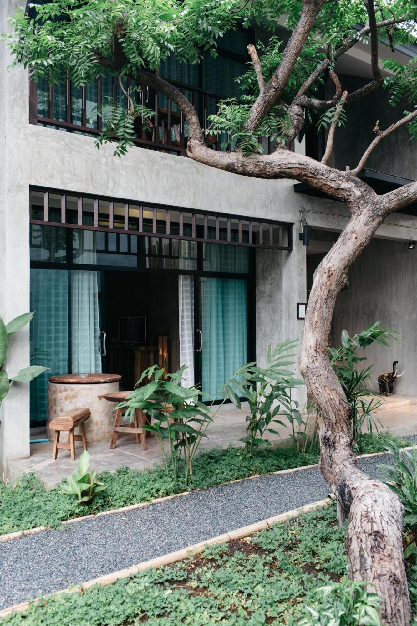 Hotel Arun Rawee อรุณ รวี Chiang Mai Exterior foto