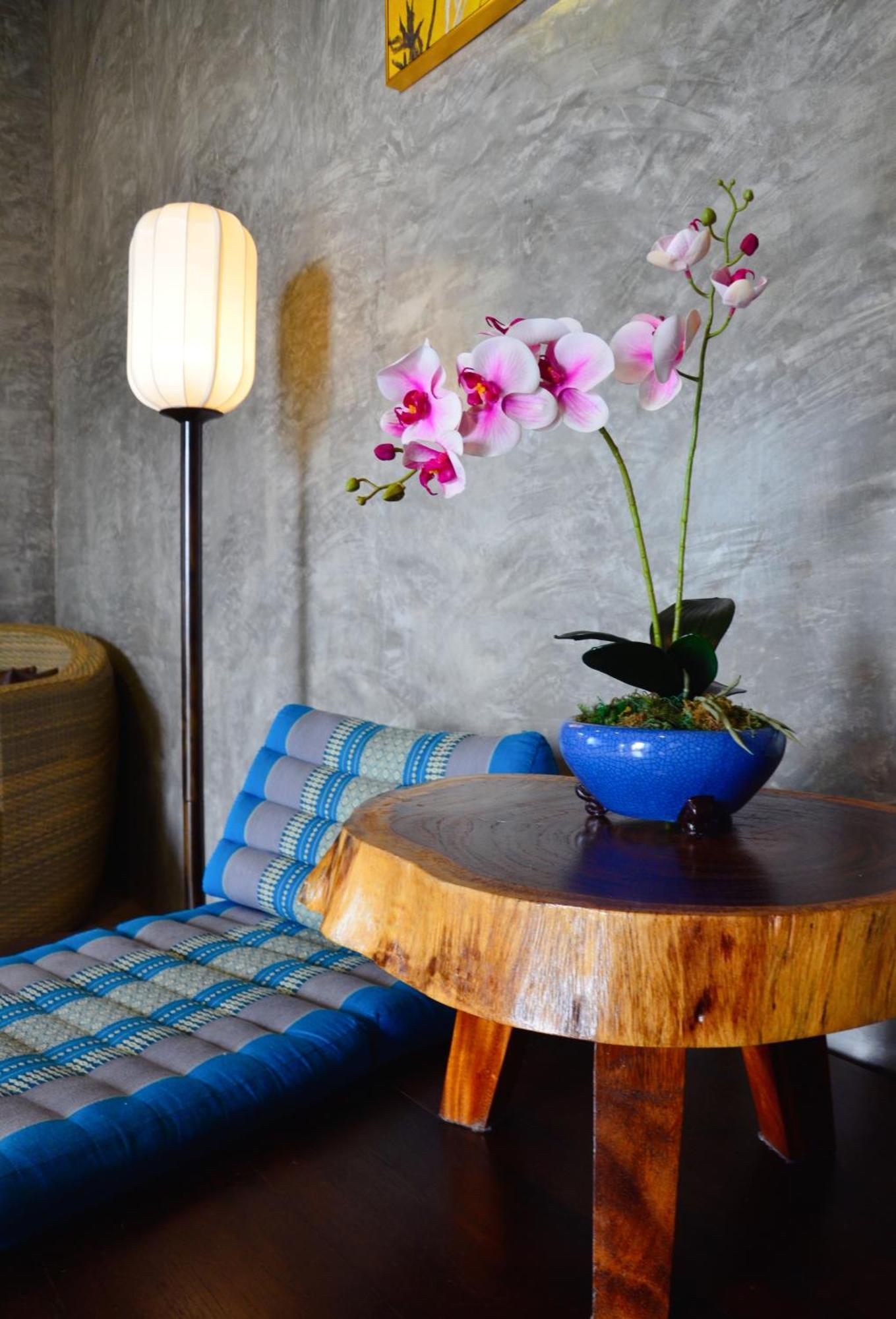 Hotel Arun Rawee อรุณ รวี Chiang Mai Exterior foto