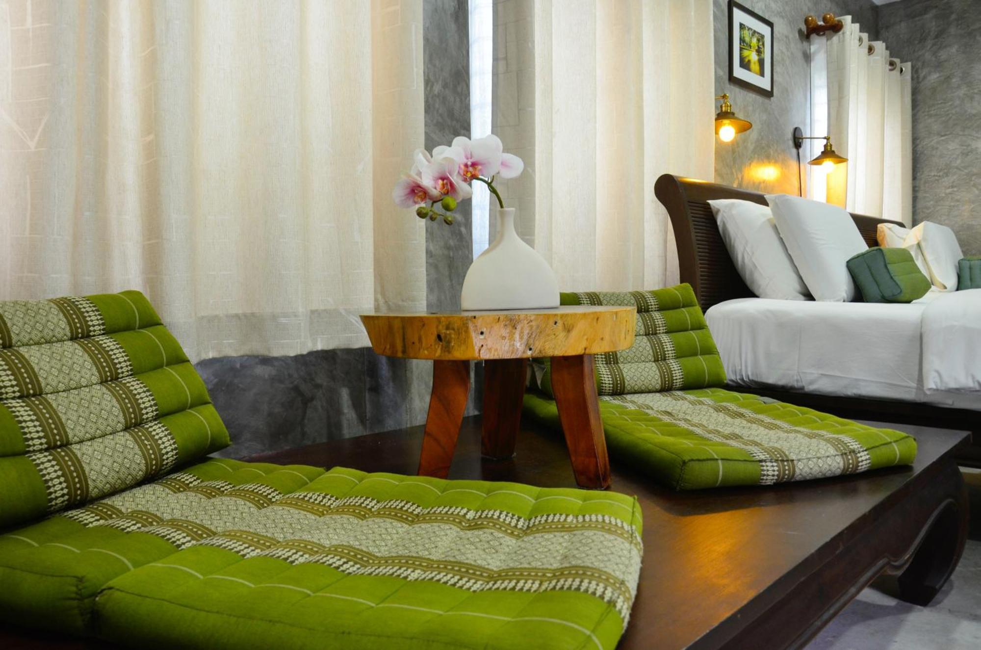 Hotel Arun Rawee อรุณ รวี Chiang Mai Exterior foto