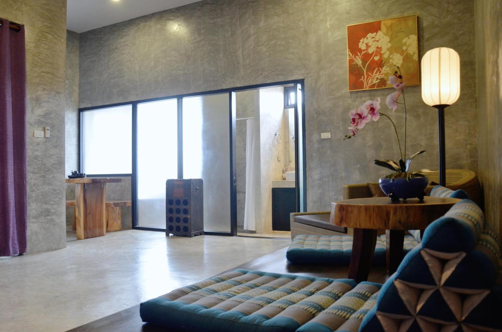 Hotel Arun Rawee อรุณ รวี Chiang Mai Exterior foto