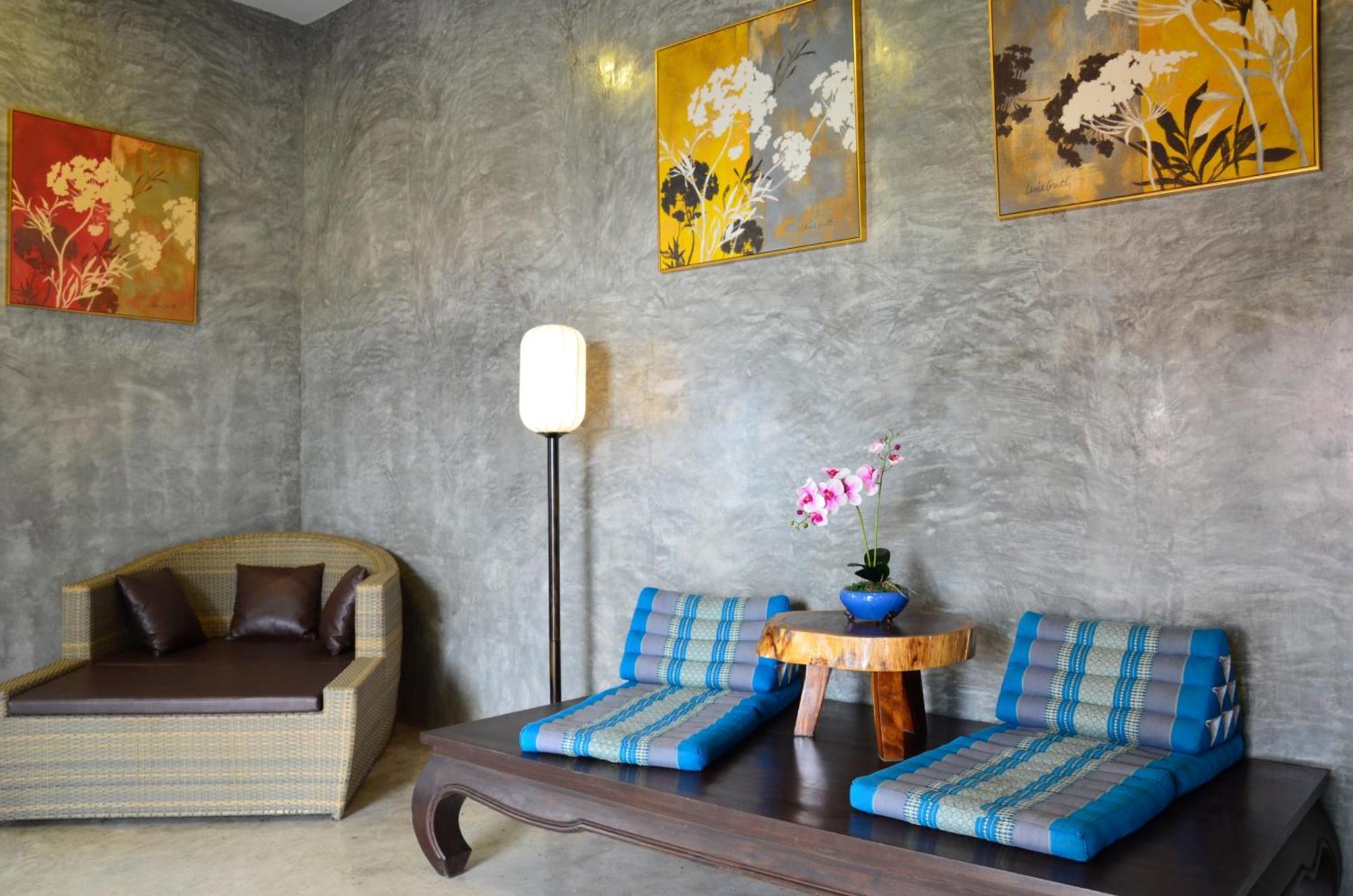 Hotel Arun Rawee อรุณ รวี Chiang Mai Exterior foto