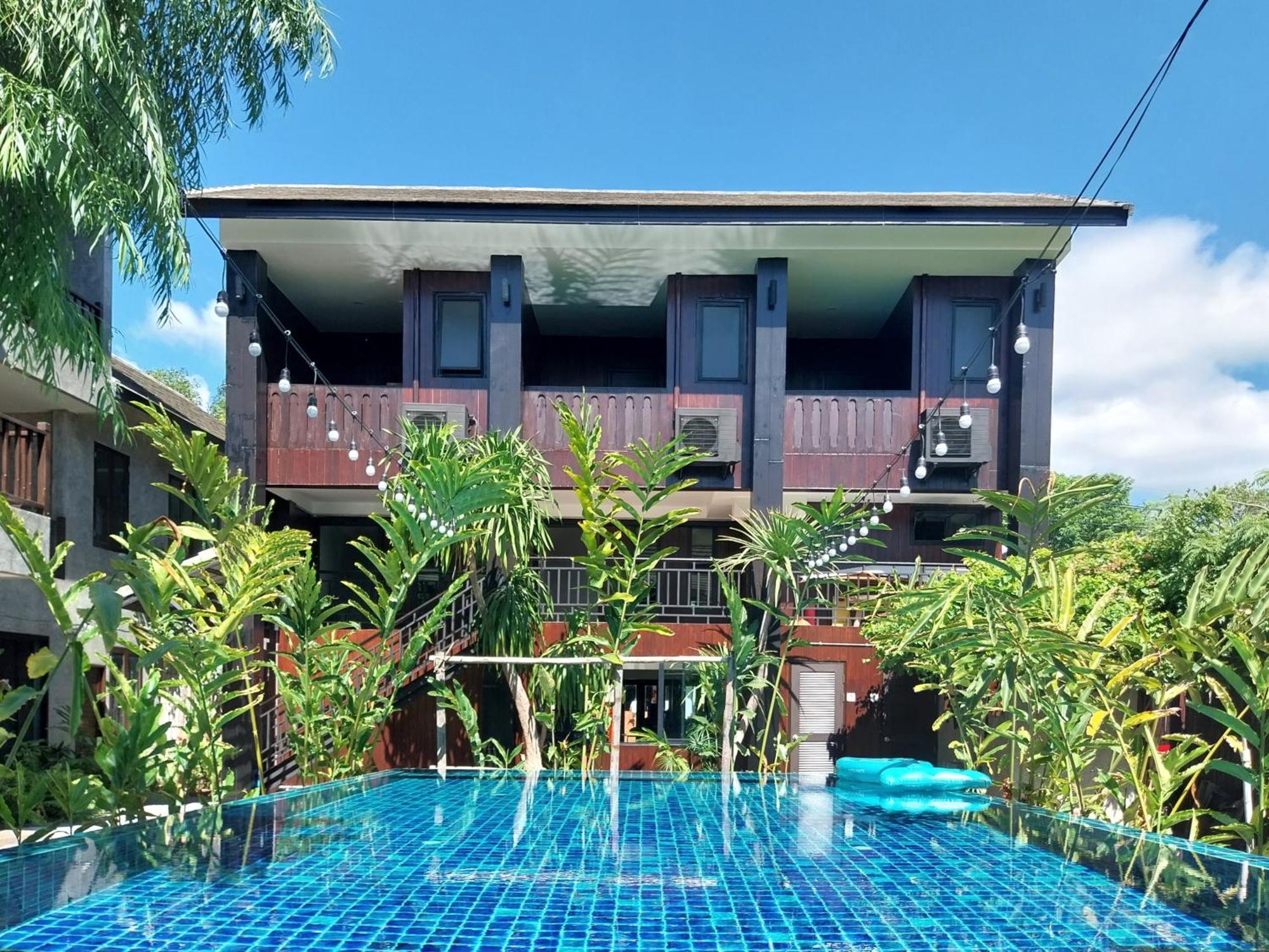 Hotel Arun Rawee อรุณ รวี Chiang Mai Exterior foto