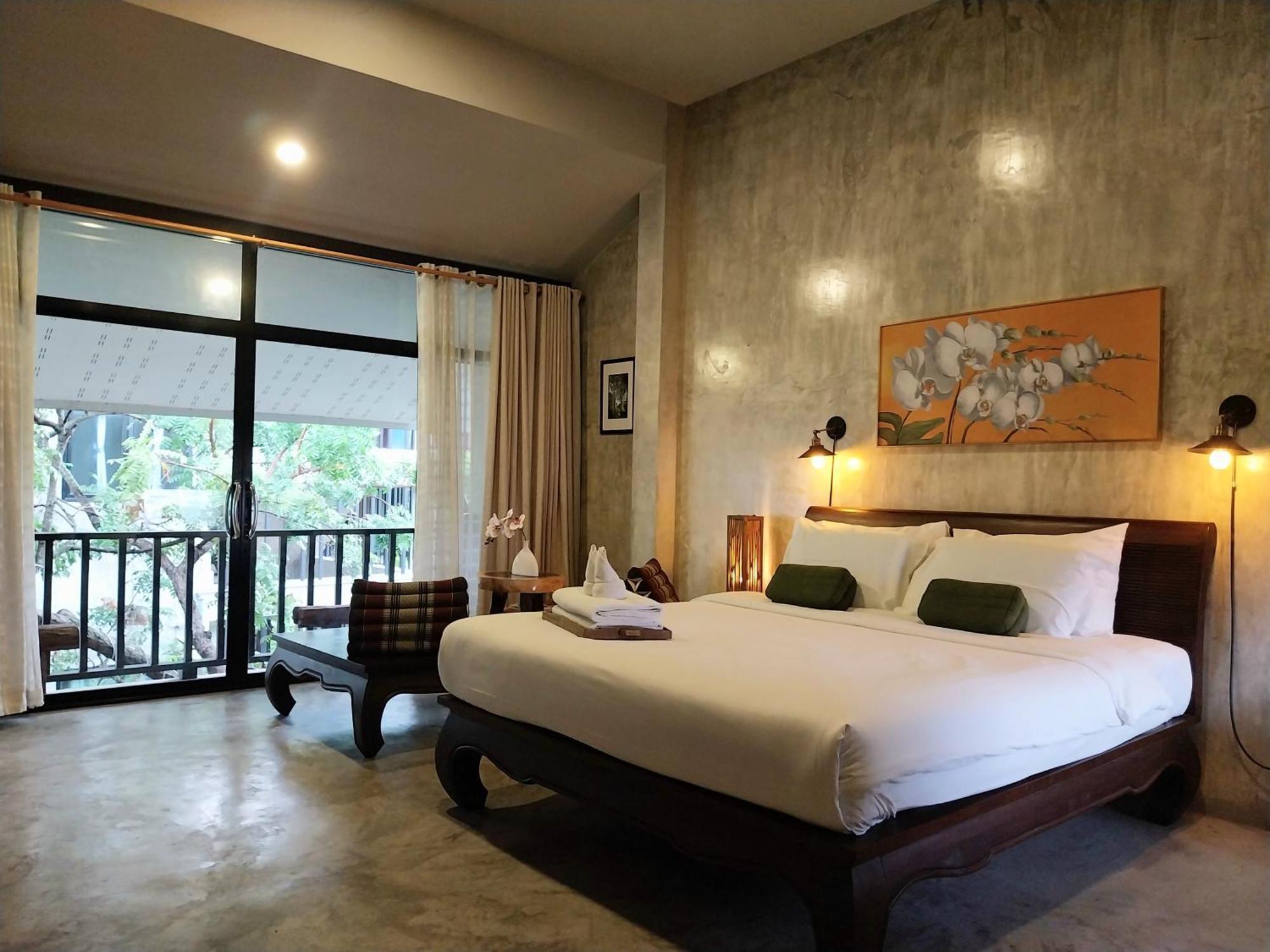 Hotel Arun Rawee อรุณ รวี Chiang Mai Exterior foto